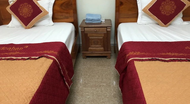 Thien Phu Hostel, Book Hostel / Vandrerhjem Hostels i Quang Binh, Hostel / Vandrerhjem