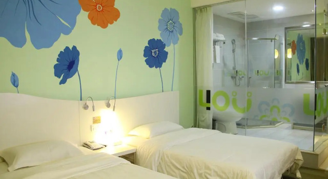 For You Chain Hotel, Book Hotel Huli 