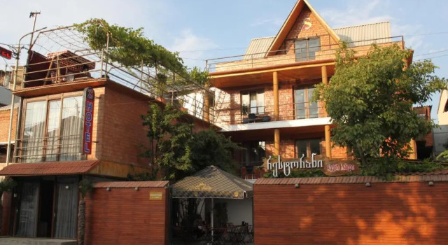 Chveni Sakhli, Rezervovat Hotel Hotely v Tbilisi Region se snídaní, Snídaně