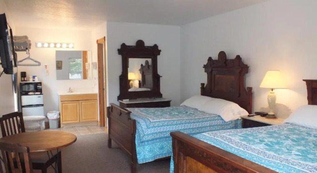 Четырёхместный номер Standard Scarborough Inn