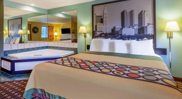 Doppel Studio Suite Super 8 by Wyndham Newcomerstown