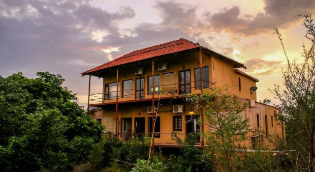 Mahua Tola Tadoba, Prenota Hotel Chimur Maharashtra