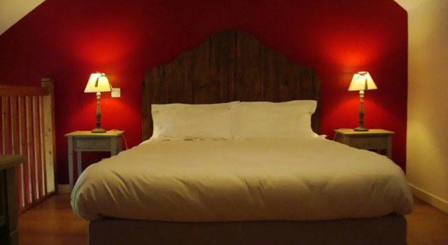 Les Communs du Manoir, Rezerwuj Hotel Hotele w Rhône z parkingiem, Parking
