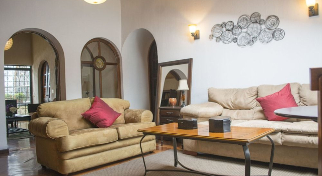 Hotel Casa Nola, Prenota Hotel Zona 9 