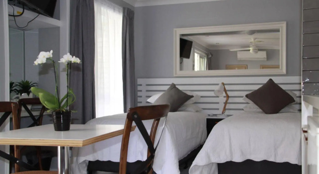 Paperbark Bed & Breakfast, 预订 酒店 Jindalee 昆士兰