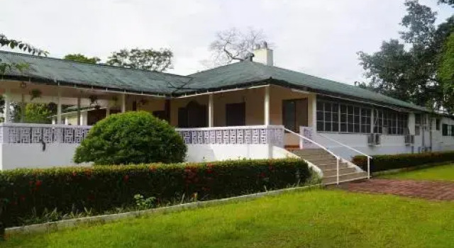 Nya Sylee Director's Bungalow, Rezervovat Hotel Jalpaiguri West Bengal