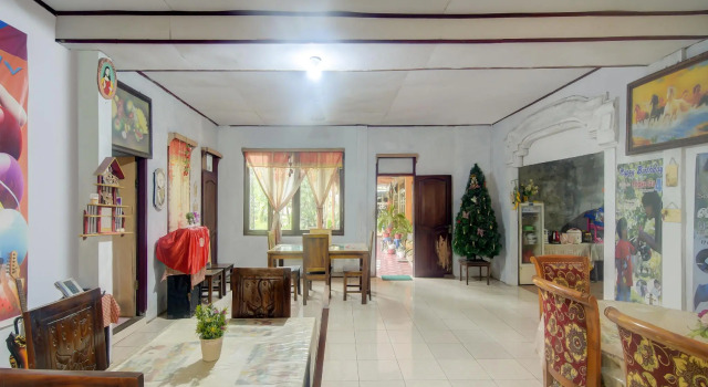 Tangkoko Jungle Homestay, Prenota Hotel Hotel economici a Sulawesi