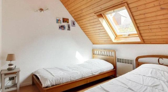 Chalet mitoyen 3 chambres, 60m², belle vue, 1km centre-ville, navette ski, parking, terrasse - FR-1-401-3, Забронировать Шале Котре Pyrenees National Park, рядом с Cauterets Baths