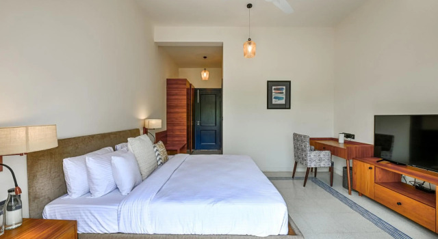 Melhor Stays Villa - L-M102 Luxurious 4BHK villa with private pool, Anjuna, Book Hotel Hotels in Goa with a Pool, Swimming Pool