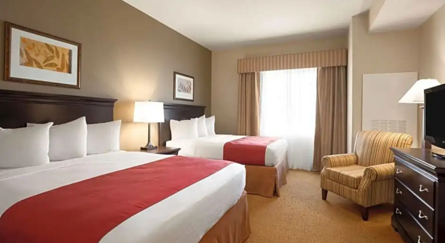 Четырёхместный люкс c 1 комнатой Country Inn & Suites by Radisson, Oklahoma City - Quail Springs, OK