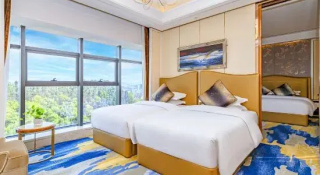 Семейный люкс Premium с 2 комнатами Wyndham Kunming Anning Hot Spring Resort