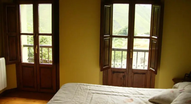 Casa Rural La Taberna, Prenota Hotel Cangas de Onís 