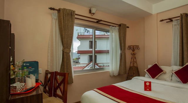 OYO 207 Hotel Cirrus, Забронировать Отель Отели Нагаркот с завтраком, Завтраки