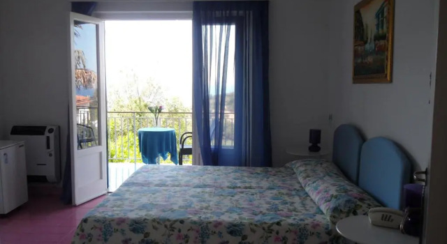 Трёхместный номер Hotel Villa Degli Aranci