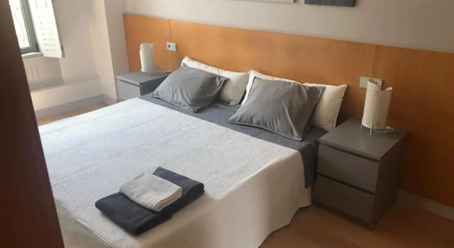 LOFT CITY HALL 3A Oviedo, Забронировать Апартаменты/квартира Овьедо Астурия, рядом с Статуя Вуди Аллена