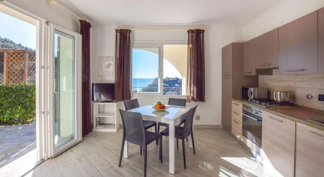 Awesome Apartment in Moneglia With 3 Bedrooms, Wifi and Outdoor Swimming Pool, Book Lejlighed Hoteller i Moneglia med pool, Swimmingpool