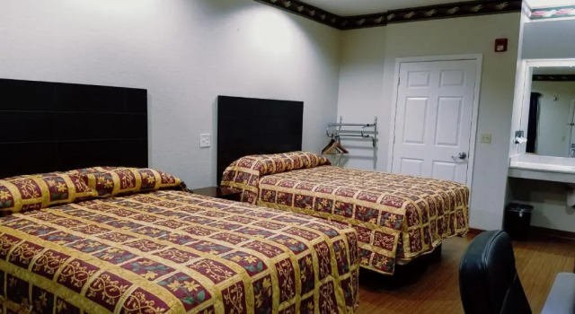 Четырёхместный номер Standard Scott Inn & Suites - Downtown Houston