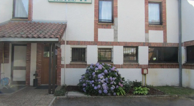 Hôtel Le Saint-Joseph, Prenota Hotel Hotel a Alvernia con parcheggio, Parcheggio