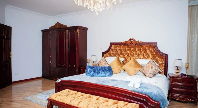 Двухместный номер Executive с балконом и с видом на бассейн Golden Palm Boutique Hotel
