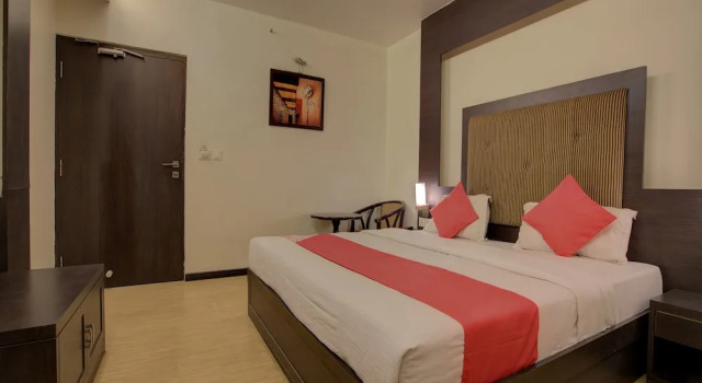 Deluxe room OYO 26196 Hotel Vip Regency