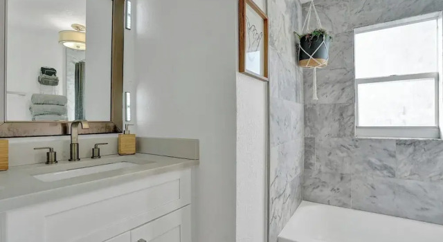 Zen 2br, 7 Min From Beach & Airport, Save Now!