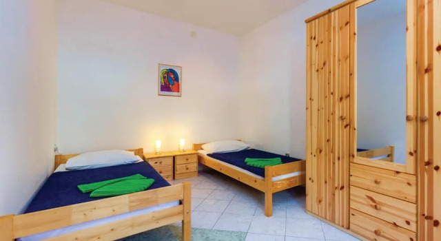 Beautiful Home in Crikvenica With Wifi and 2 Bedrooms, Забронировать Отель Отели Приморско-Горанской жупания с парковкой, Парковка