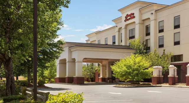 Четырёхместный люкс Hampton Inn & Suites Manchester-Bedford