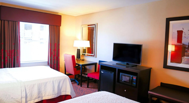 Четырёхместный номер Standard Hampton Inn Lewiston-Auburn