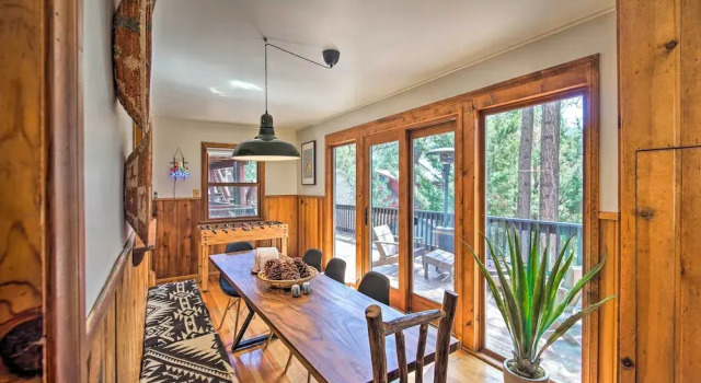 Коттедж 1 Mi to Bear Mountain: Cabin in Big Bear Lake