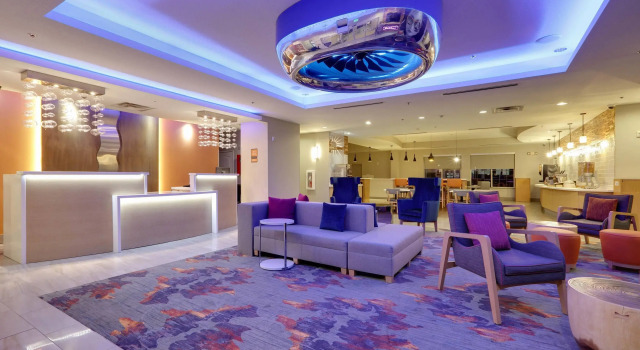 La Quinta Inn & Suites by Wyndham Dallas Love Field