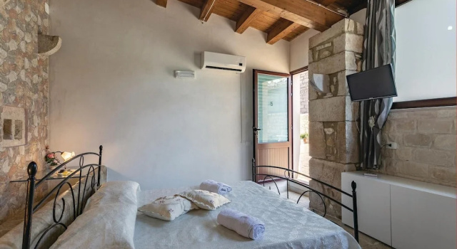 Lovely Home In Ragusa With Outdoor Swimming Pool, Book Hotel Hotels in Sicily with a Pool, Swimming Pool