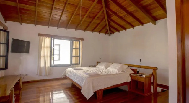 Коттедж Galapagos Cottages
