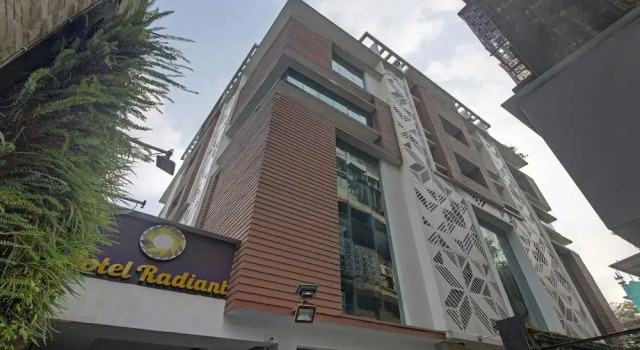Treebo Tryst Hotel Radiant, Prenota Hotel Calcutta 