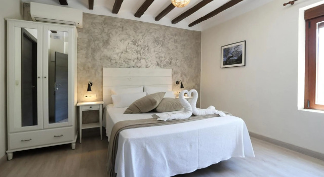 Nasilvana Hotel, Забронировать Отель Отели Бенимантель с парковкой, Парковка