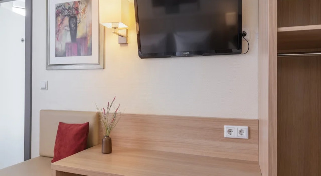 Номер Comfort Garner Hotel Hamburg - Wandsbek Marktplatz by IHG