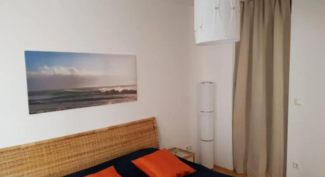 Bright Apartment in Hip & High Quality Neighborhood