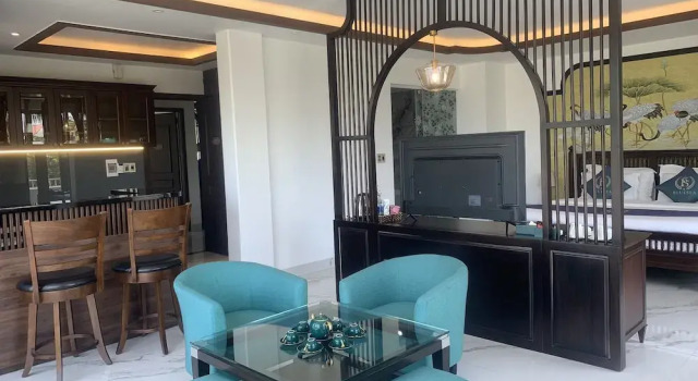 Люкс Luxury Blue Sea Hue Hotel