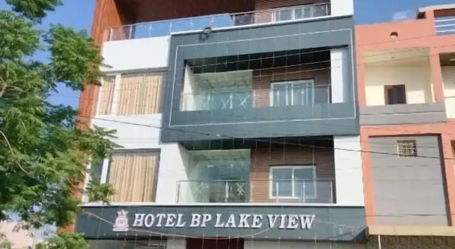 Bp lake view, Забронировать Отель Отели штата Раджастхана с парковкой, Парковка