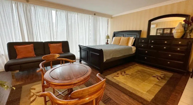 Двухместная студия Vacation Rental Studios at Royal Garden Waikiki