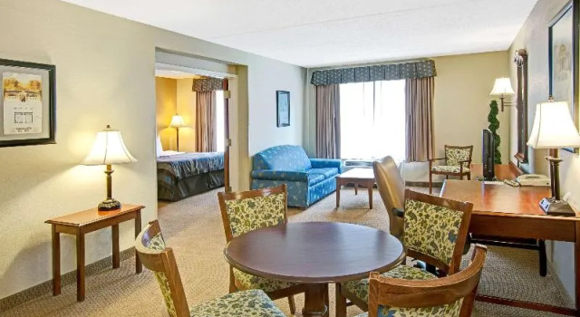 Люкс Business La Quinta Inn & Suites by Wyndham Mooresville