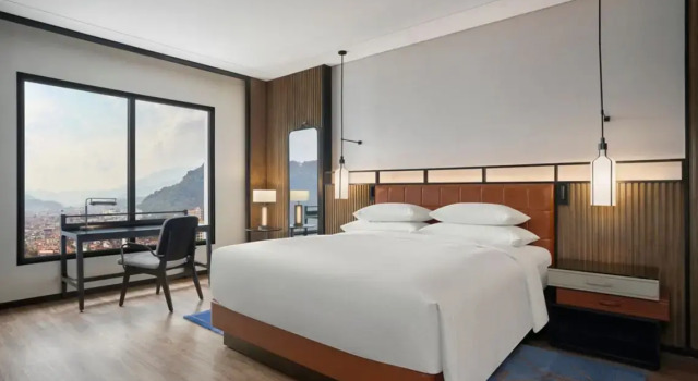 Люкс Presidential Four Points by Sheraton Ha Giang