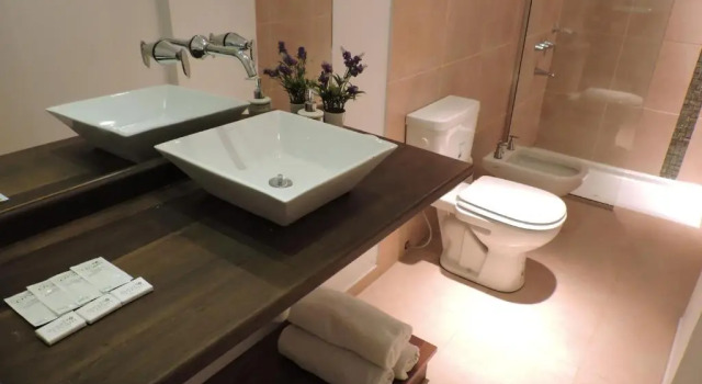 Четырёхместный номер Classic с балконом и с красивым видом из окна Patio del Puerto Hotel Boutique