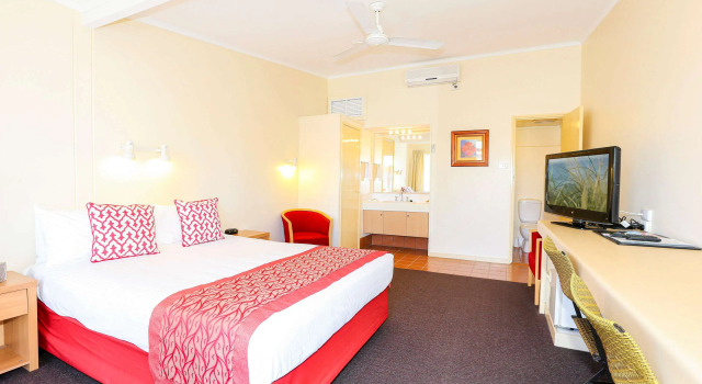 Трёхместный номер Standard Comfort Inn Premier