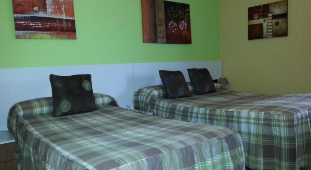Трёхместный номер Standard Hostal Meson Del Barro - Alojamientos Pamplona