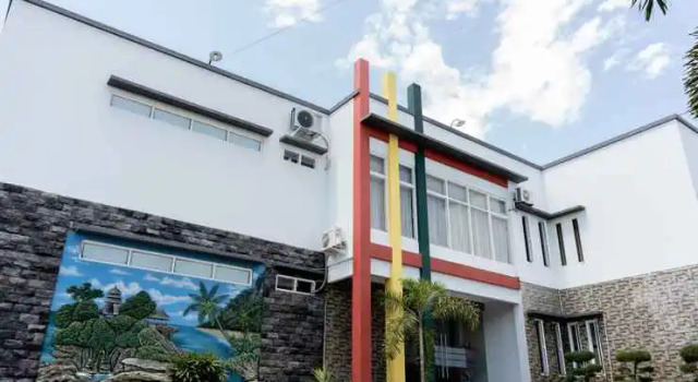 Pondok Garuda Guest House, Prenota Affittacamere Hotel a Sulawesi con parcheggio, Parcheggio