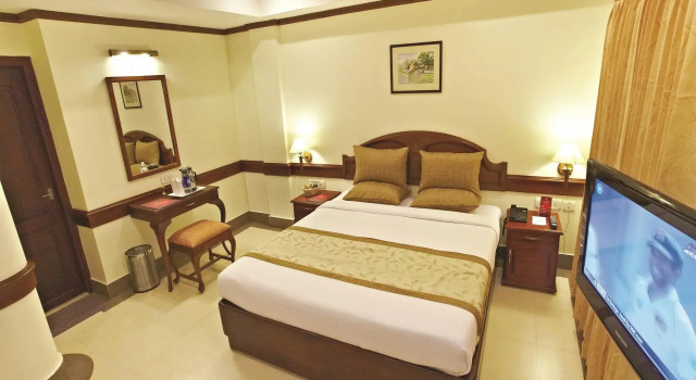 Hotel Aroor Residency