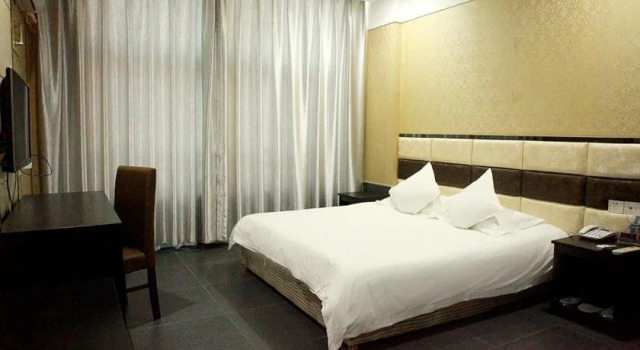Qingmu Hotel Changzhou Founder Building, Prenota Hotel Zhonglou Changzhou