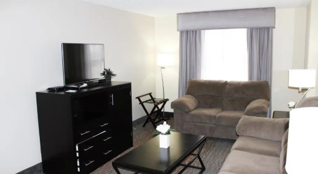 Люкс Holiday Inn Atlanta-Northlake by IHG