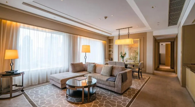 Люкс с 2 комнатами IFC Residence