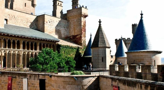 Hotel Restaurante Casa Zanito, Забронировать Отель Олите Наварра, рядом с Замок королей Наваррских в Олите